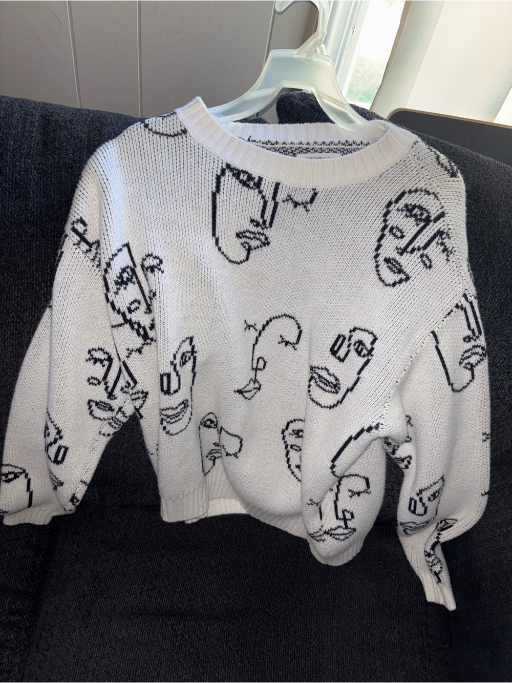La Hearts White Crewneck Sweater with Black Abstract Face XS